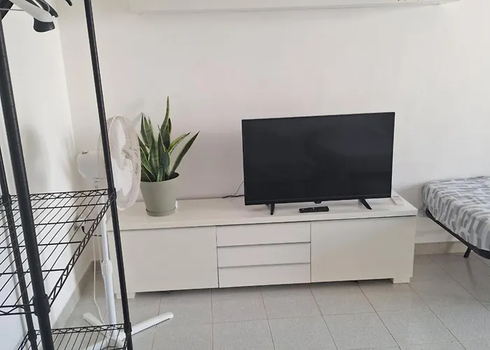 Apartment Dans Le Centre Historique Alliste